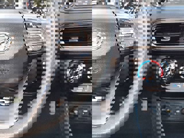 Used 2022 Hyundai Kona SEL image 26