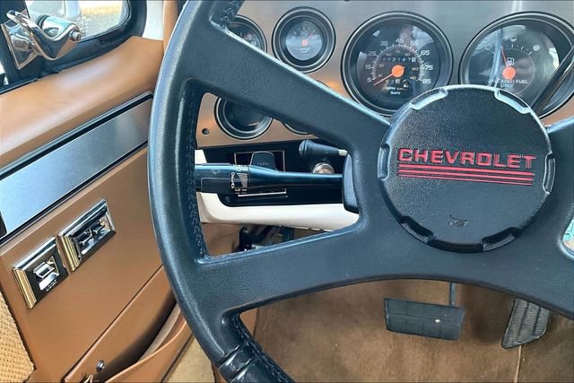 Used 1990 Chevrolet Blazer Base image 12