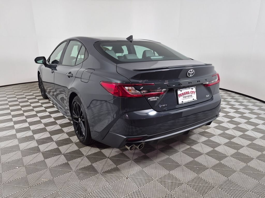 Used 2025 Toyota Camry SE FWD image 5