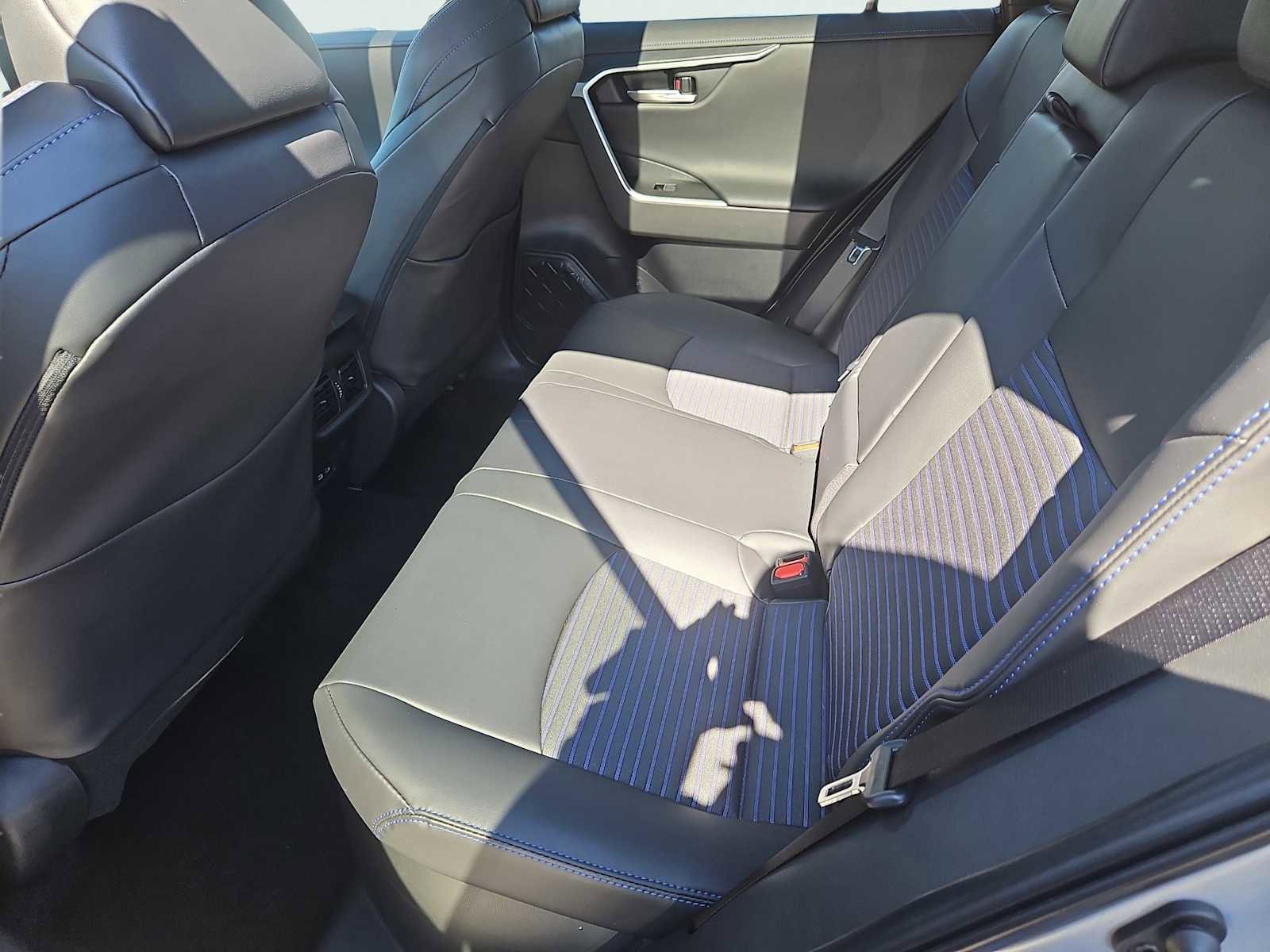 Used 2025 Toyota RAV4 XSE w/ Advanced Technology Package image 34