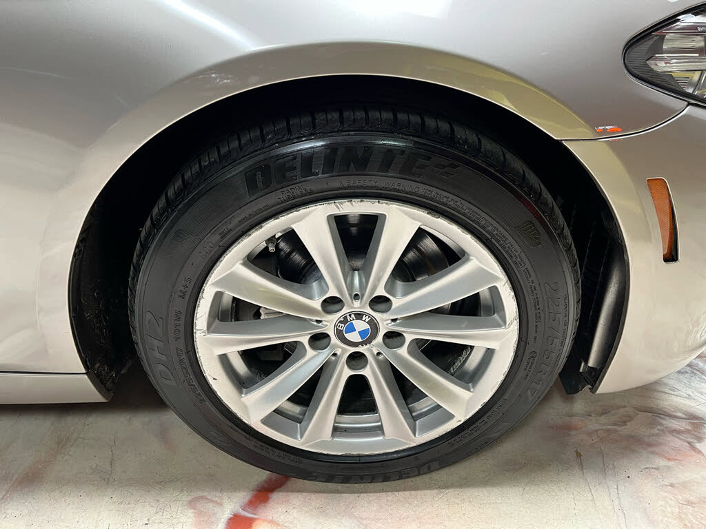 Used 2014 BMW 528i xDrive Sedan AWD/4WD image 38