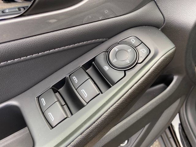 Certified 2023 Chevrolet Traverse LT FWD image 17