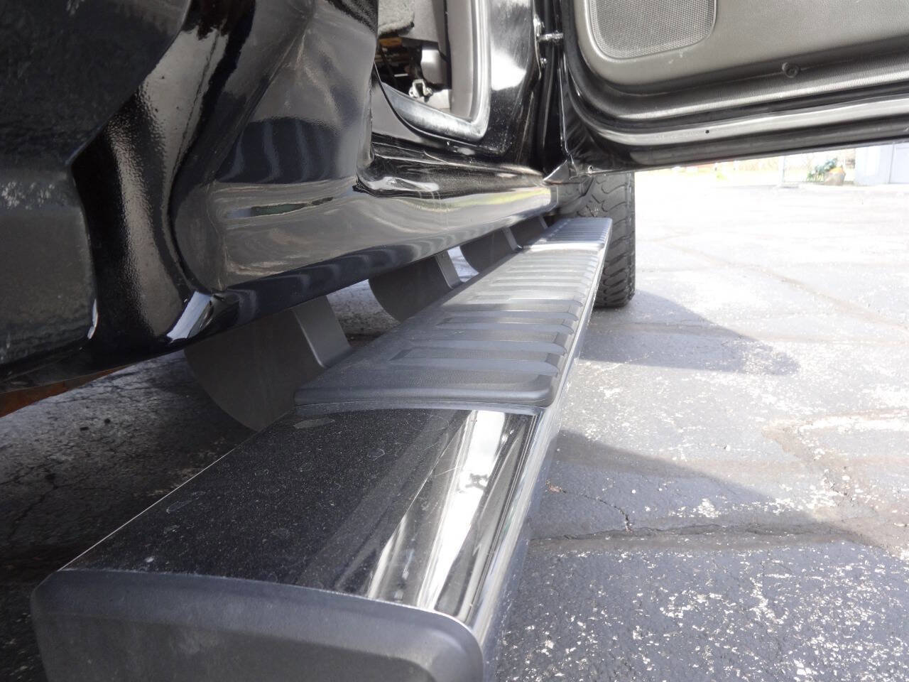 Used 2014 GMC Sierra 1500 SLT w/ SLT Crew Cab Value Package image 16