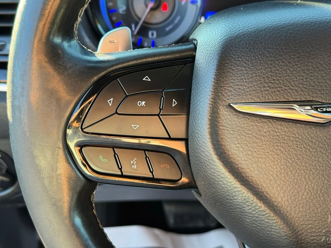 Used 2019 Chrysler 300 S image 25