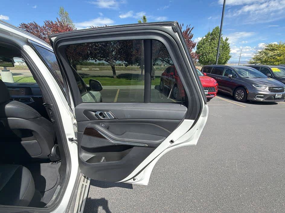 Used 2023 BMW X5 xDrive40i AWD/4WD image 24