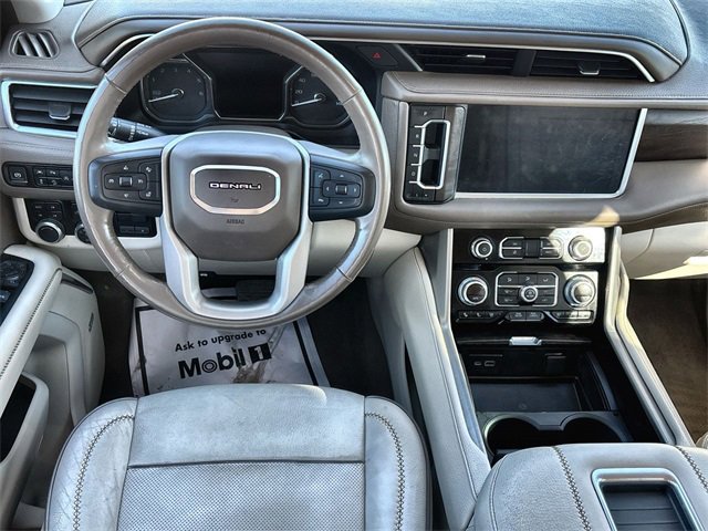 Used 2021 GMC Yukon Denali w/ Denali Premium Package image 16