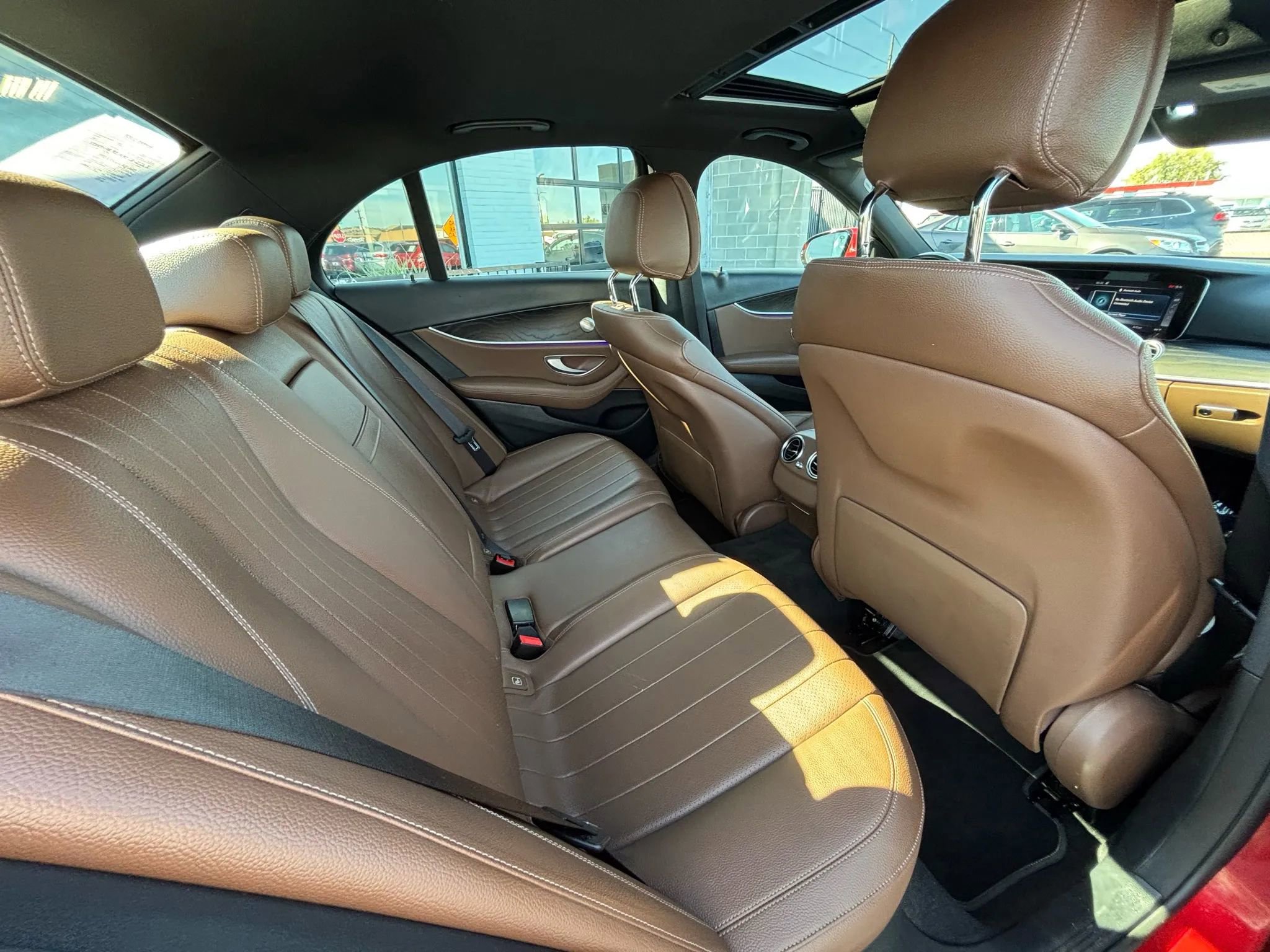 Used 2017 Mercedes-Benz E 300 image 9