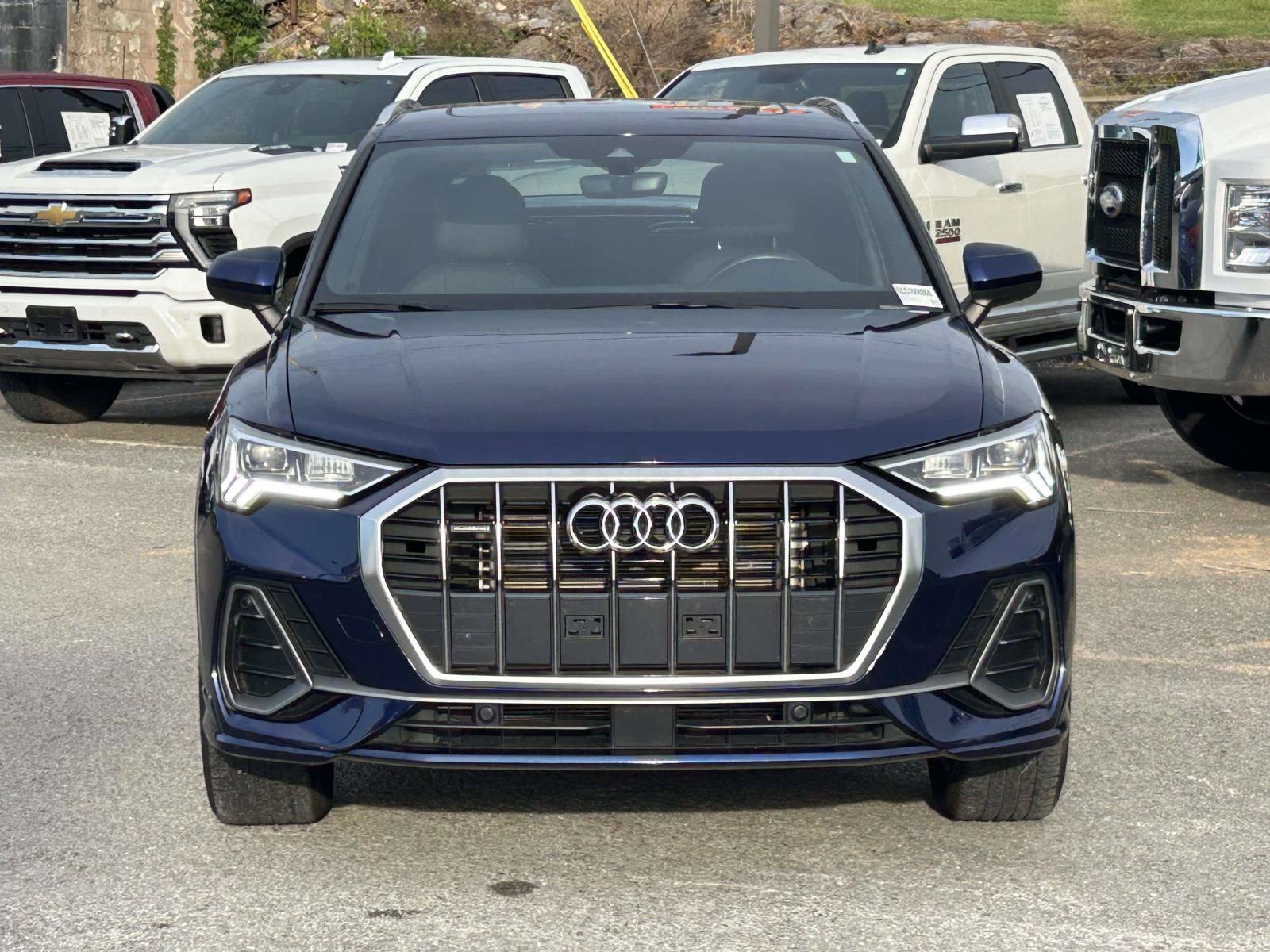 Used 2025 Audi Q3 2.0T Premium AWD/4WD image 2