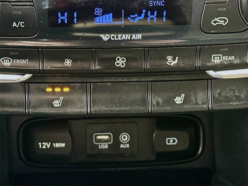 Used 2019 Hyundai Santa Fe Limited image 19