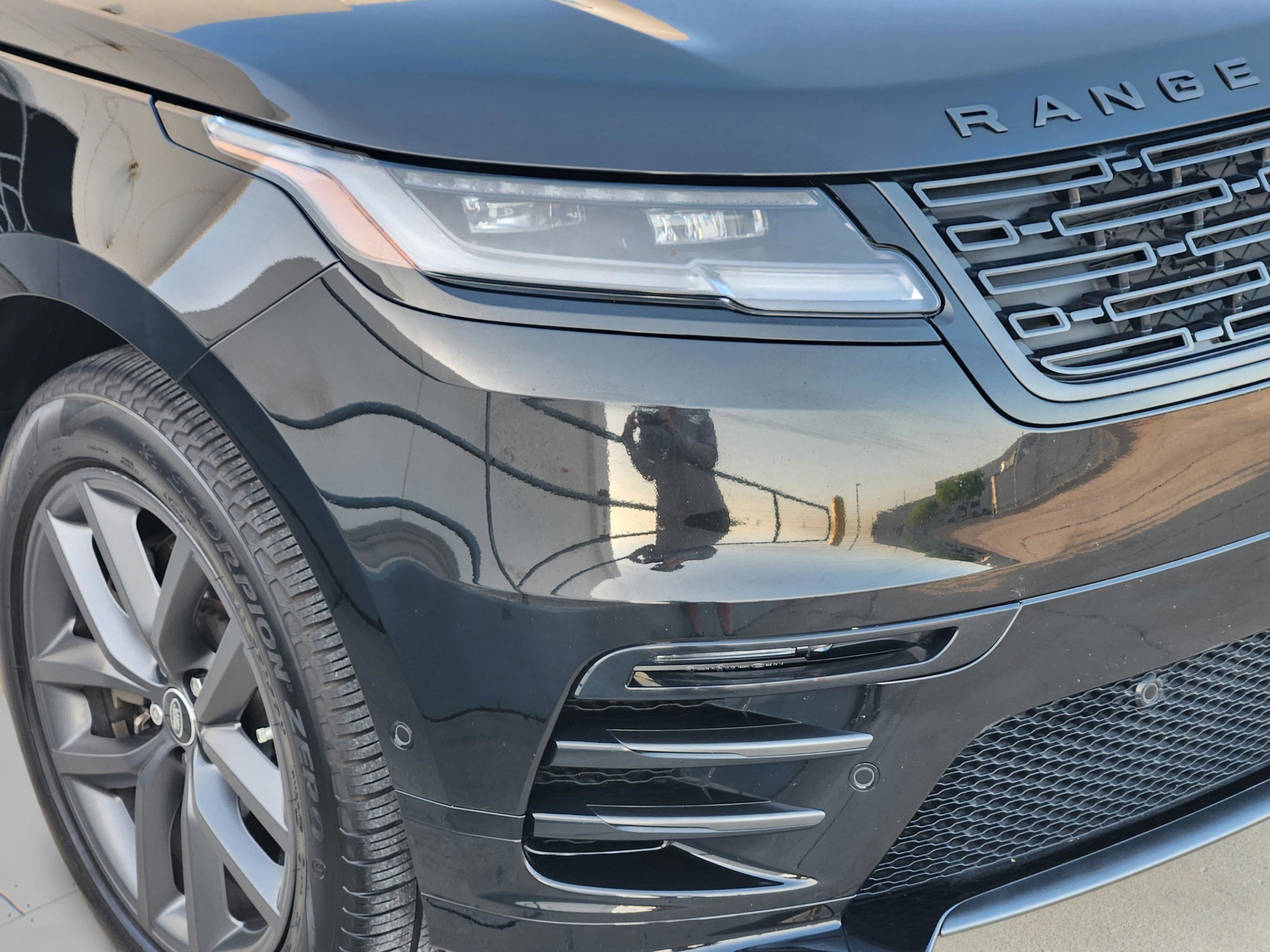 Certified 2026 Land Rover Range Rover Velar Dynamic SE AWD/4WD image 31