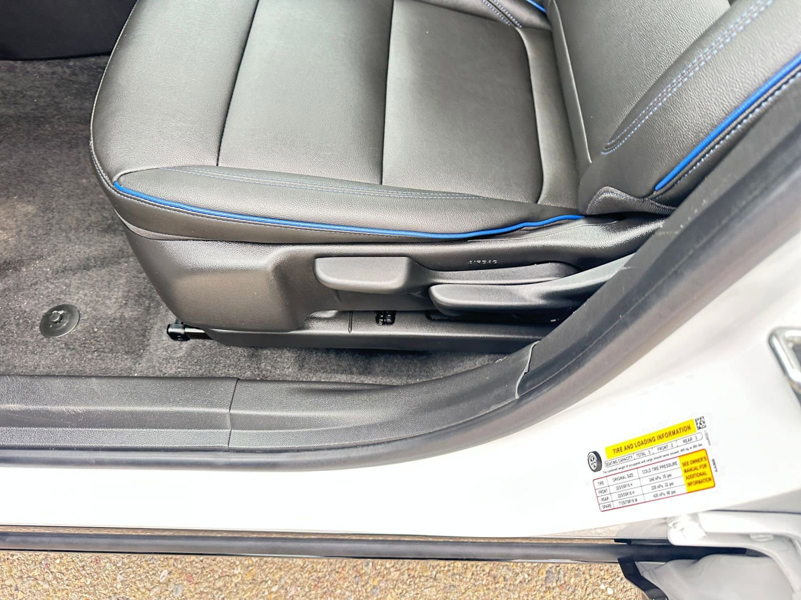 Used 2025 Buick Envista Sport Touring image 23