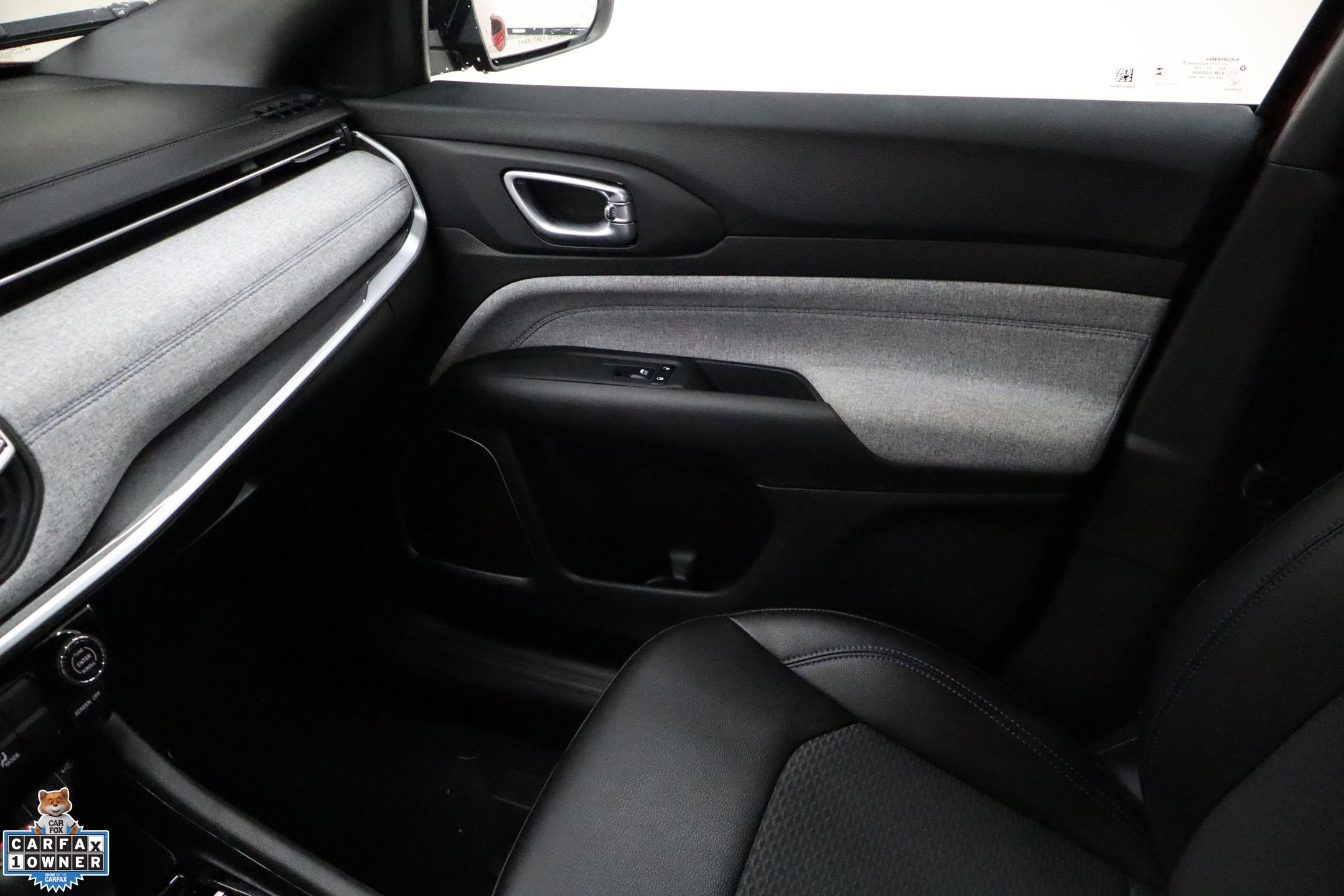 Used 2025 Jeep Compass Latitude image 23