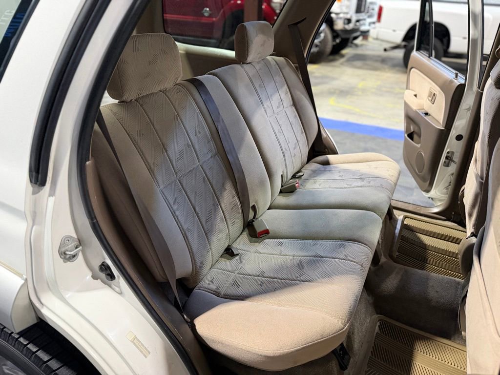 Used 2002 Toyota 4Runner SR5 AWD/4WD image 23