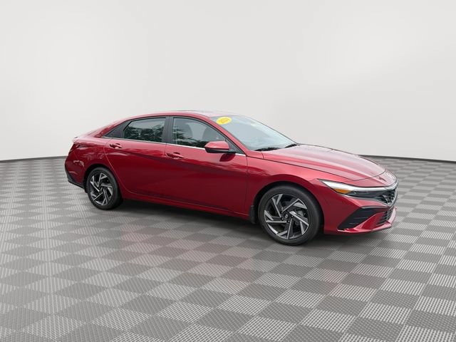 Used 2024 Hyundai Elantra SEL w/ Convenience Package FWD image 13