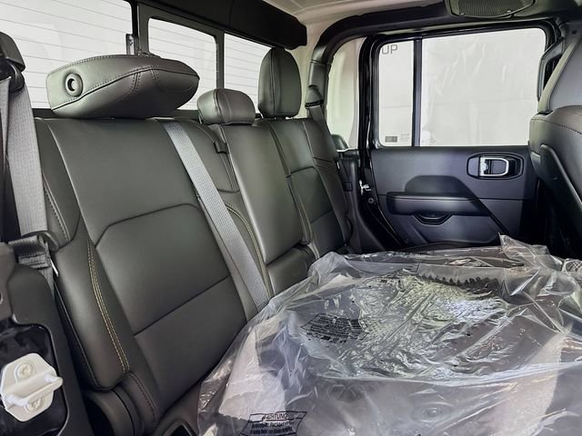 New 2025 Jeep Gladiator Sport image 25