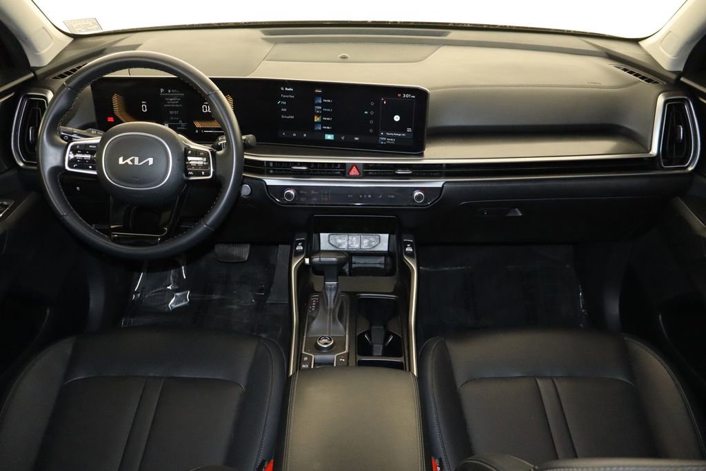 Used 2025 Kia Sorento S w/ Panoramic Sunroof Package image 27