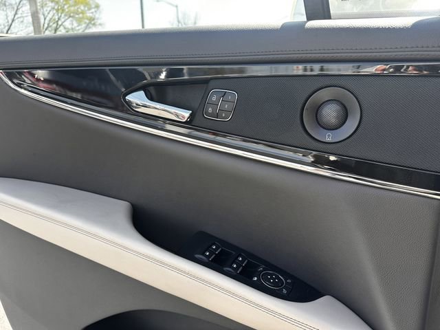 Used 2023 Lincoln Nautilus Reserve w/ Equipment Group 201A image 31