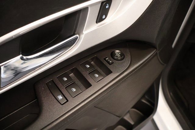 Used 2016 Chevrolet Equinox LT w/ Convenience Package FWD image 9