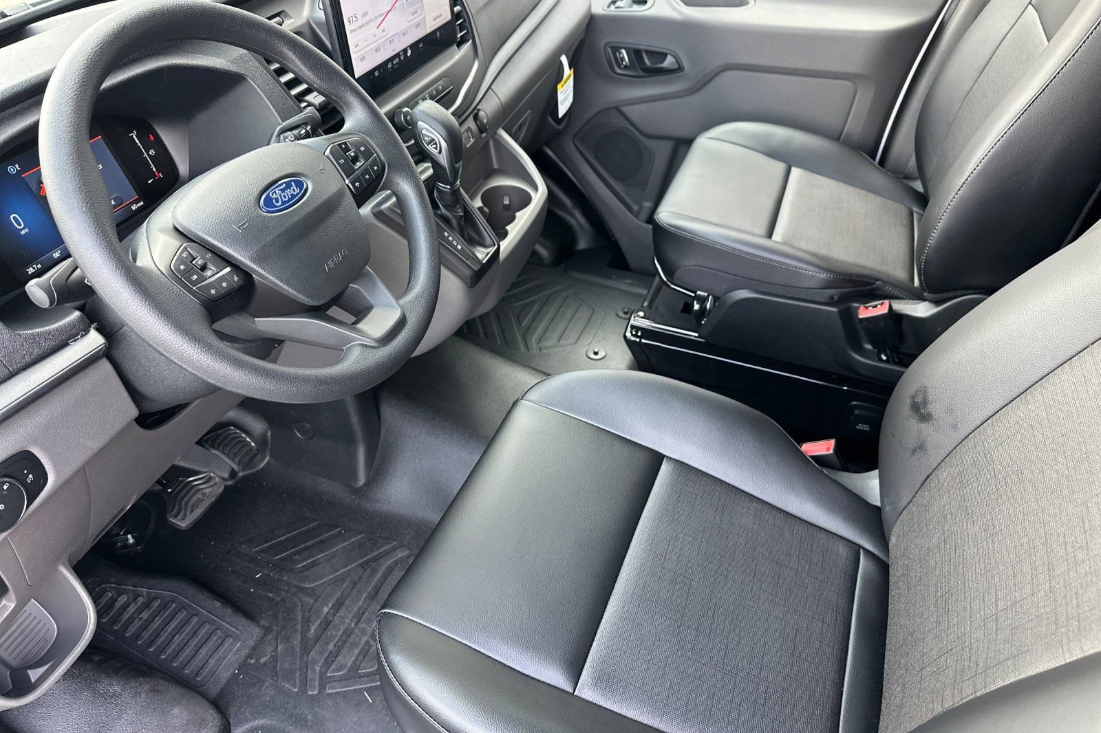 New 2026 Ford Transit 250 148 Medium Roof w/ Load Area Protection Package image 10