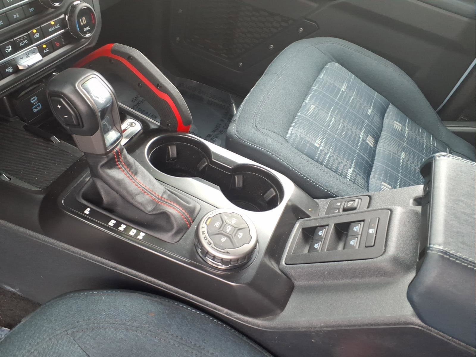 Used 2025 Ford Bronco Heritage Edition AWD/4WD image 16