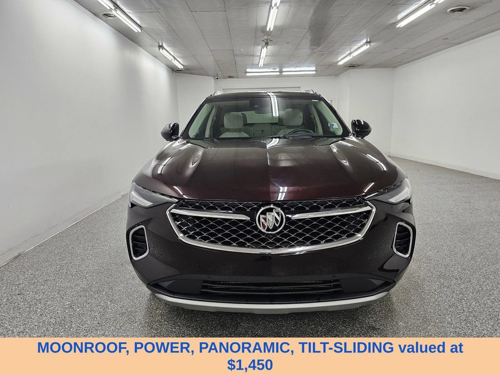 Used 2022 Buick Envision Avenir w/ Premium Seat Package FWD image 2