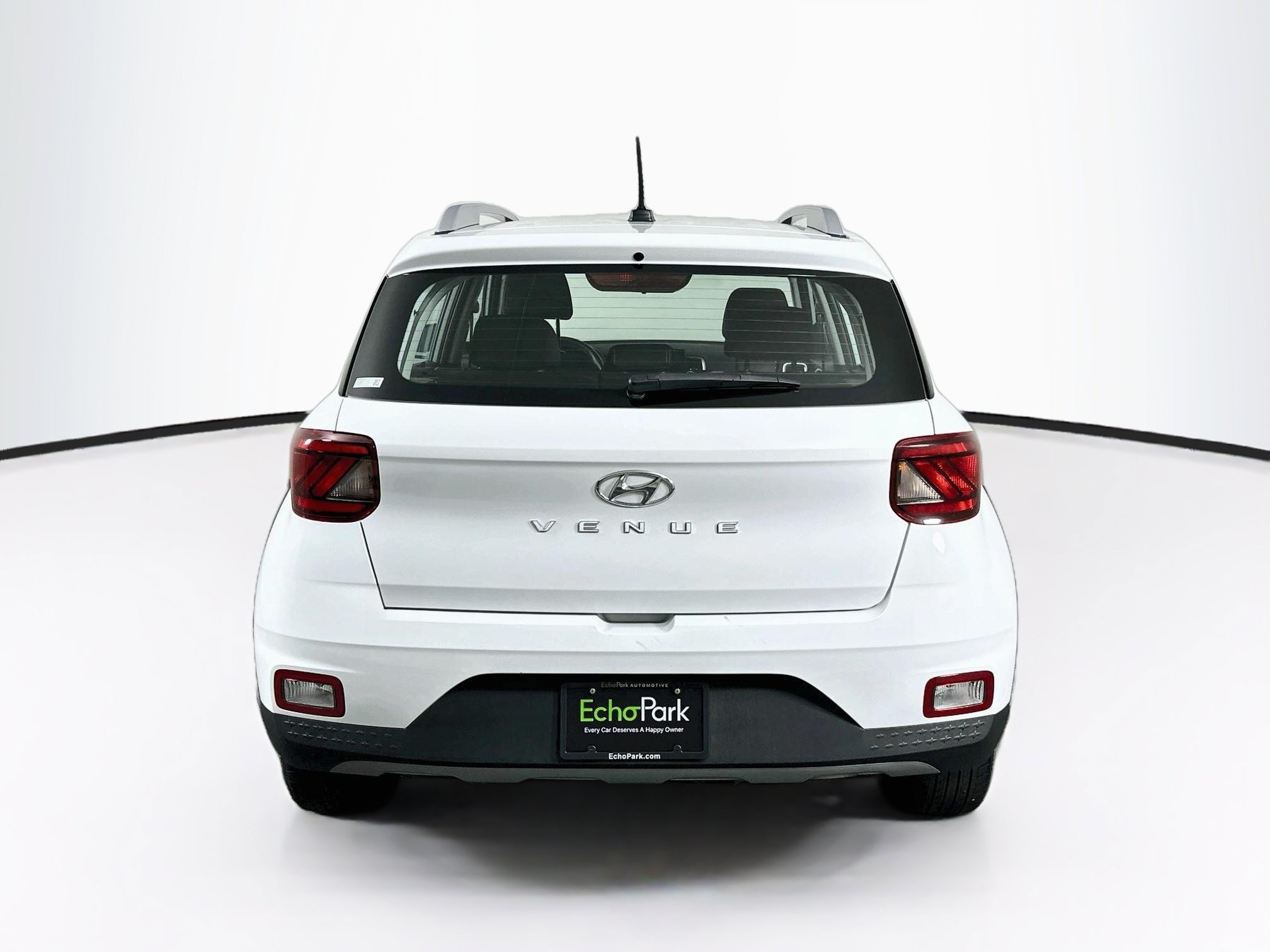 Used 2025 Hyundai Venue SEL FWD image 7