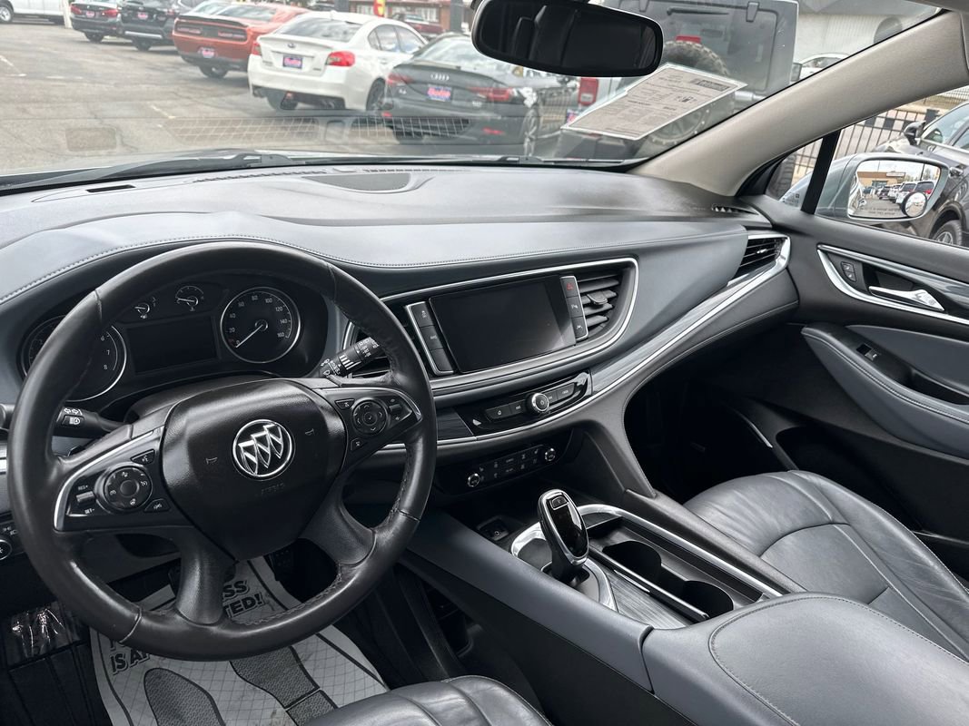 Used 2018 Buick Enclave Premium image 26