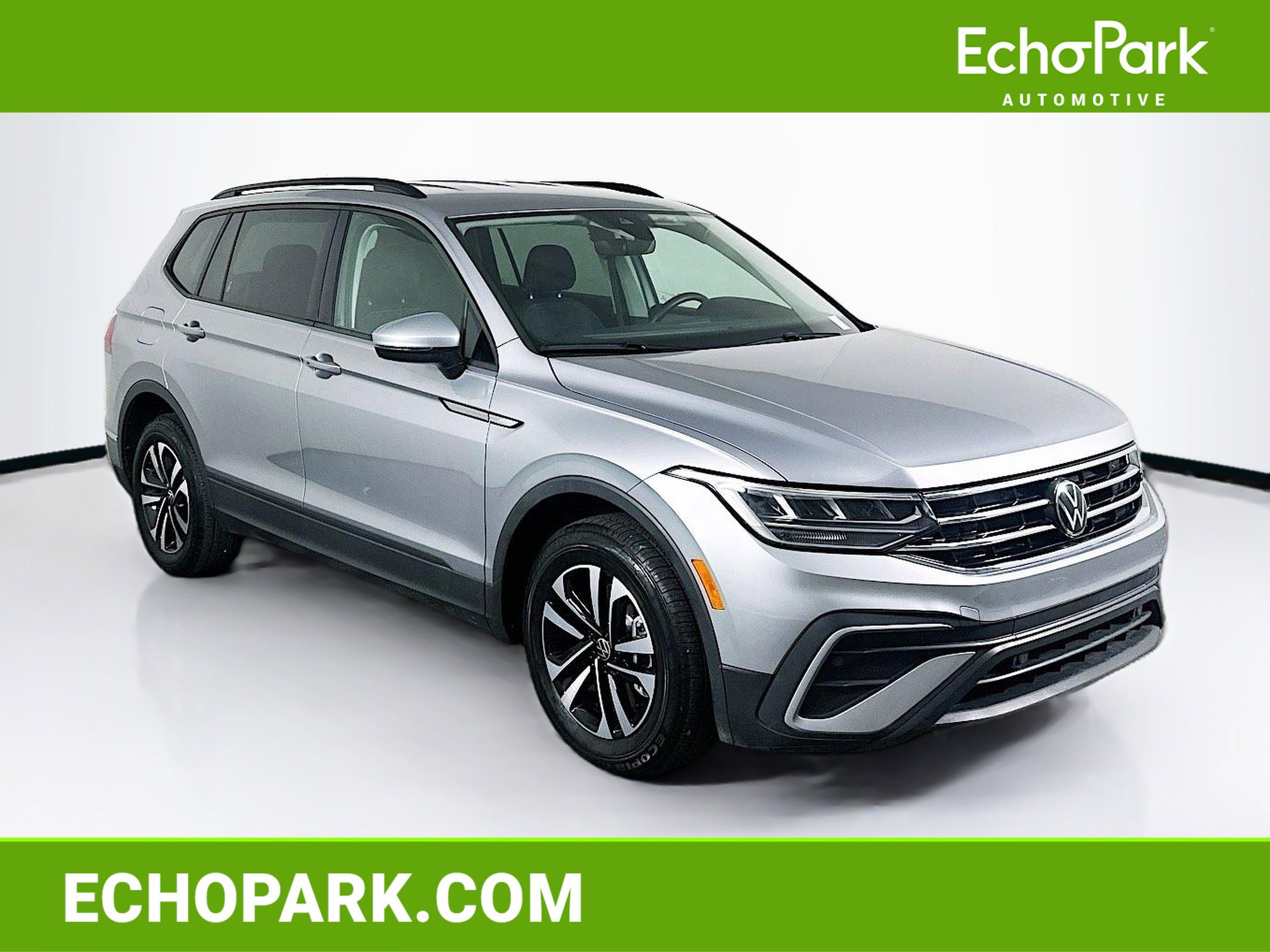 Used 2024 Volkswagen Tiguan S image 1