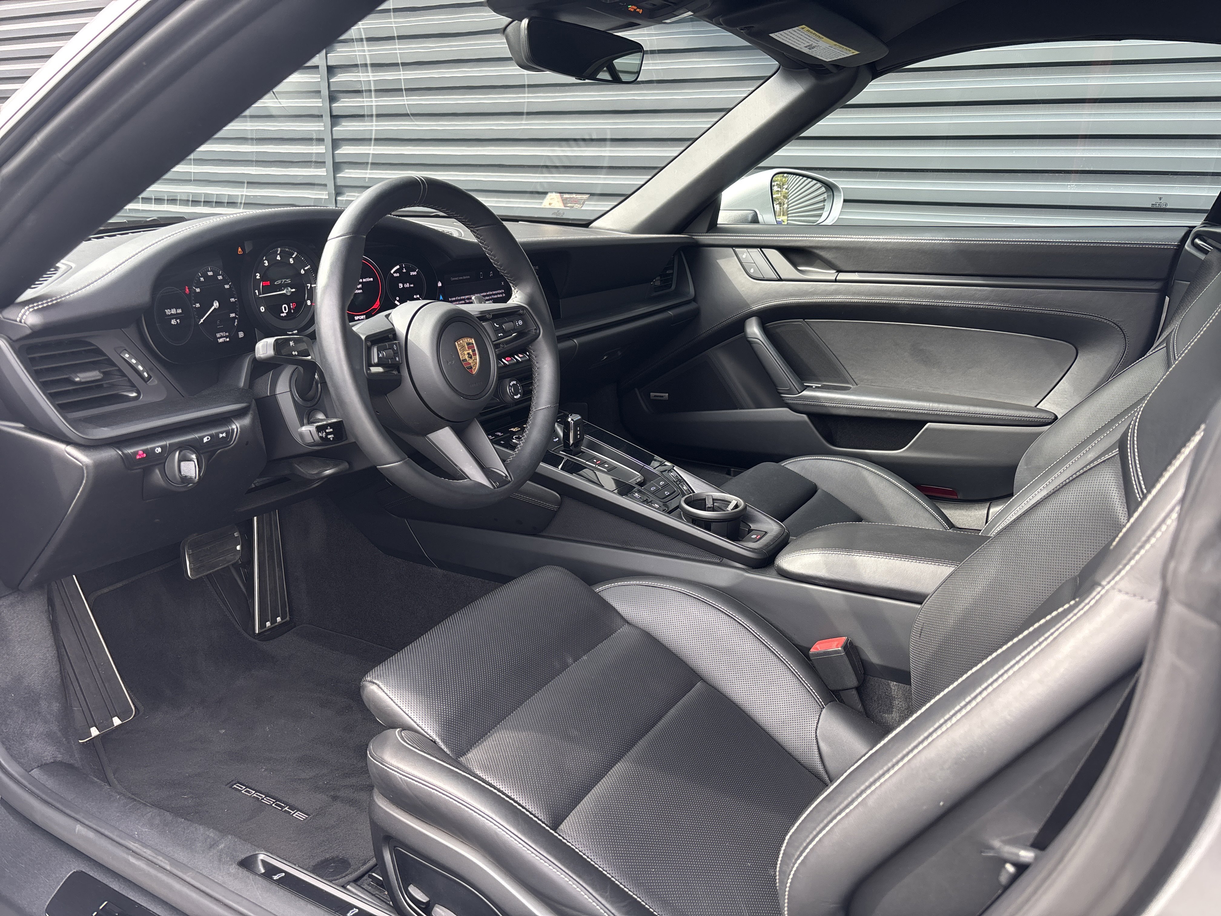 Certified 2022 Porsche 911 Cabriolet image 10