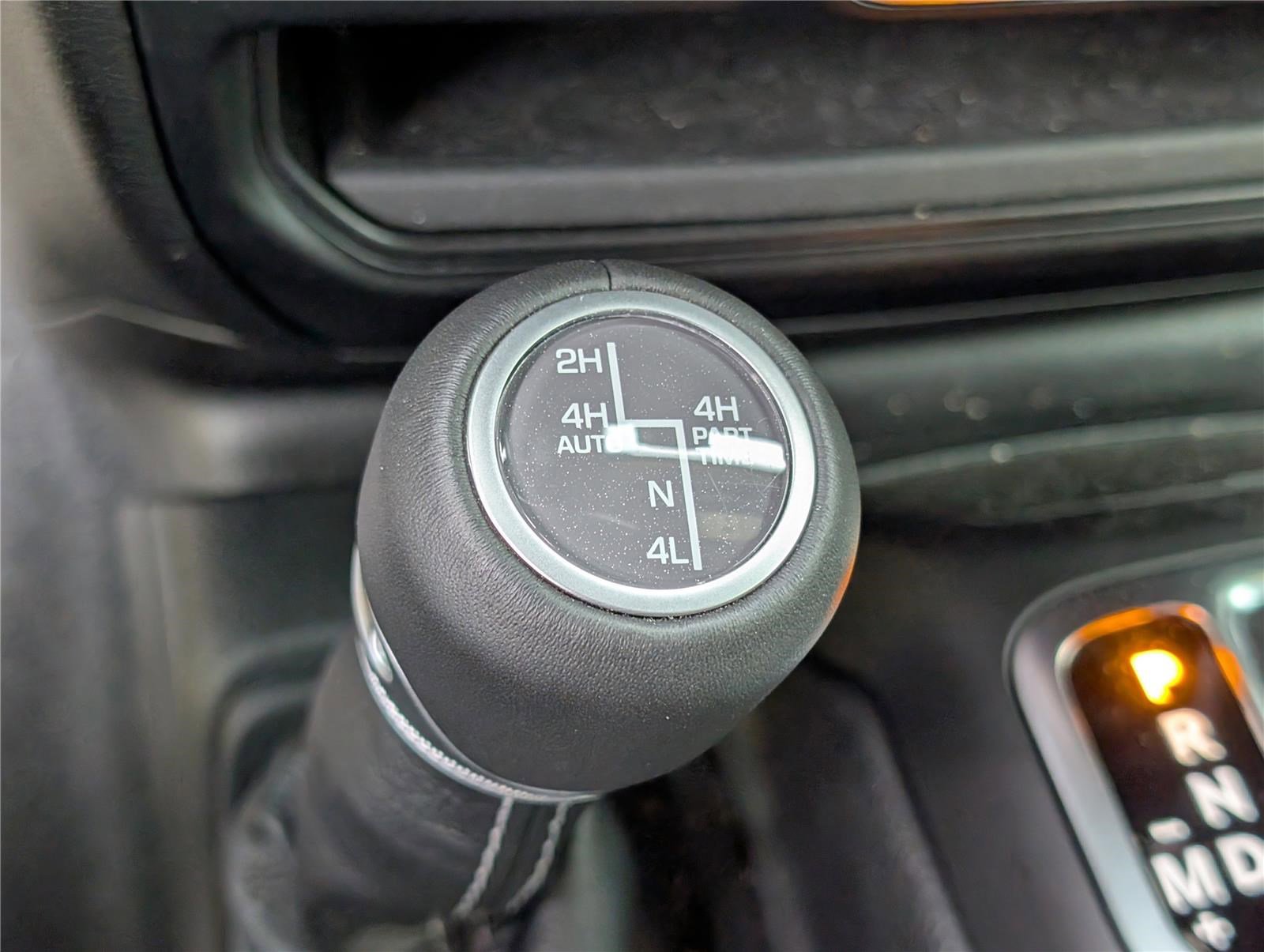 Used 2024 Jeep Wrangler Sahara image 25