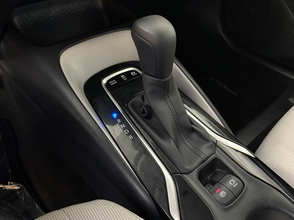 Used 2022 Toyota Corolla LE w/ Carpet Mat Package (TMS) FWD image 28