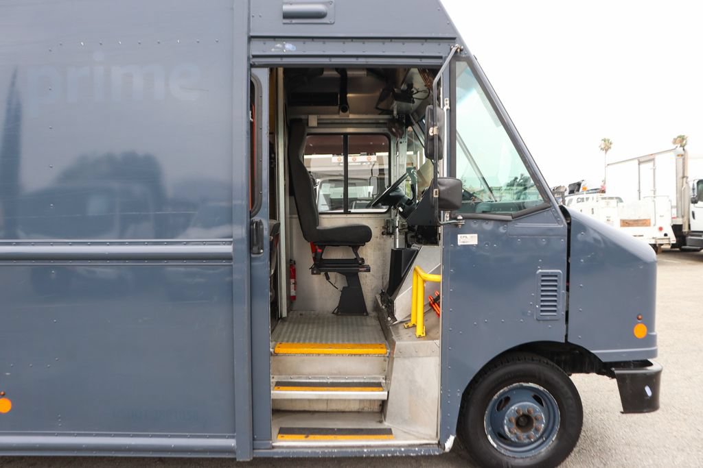 Used 2019 Ford E-450 and Econoline 450 Super Duty RWD image 35