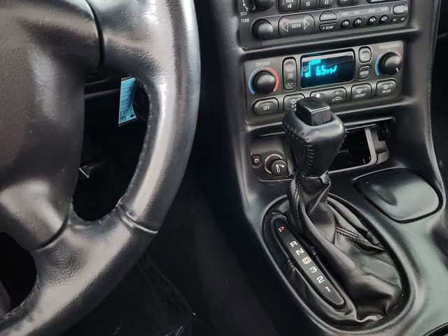 Used 2004 Chevrolet Corvette Base w/ Preferred Equipment Group image 38