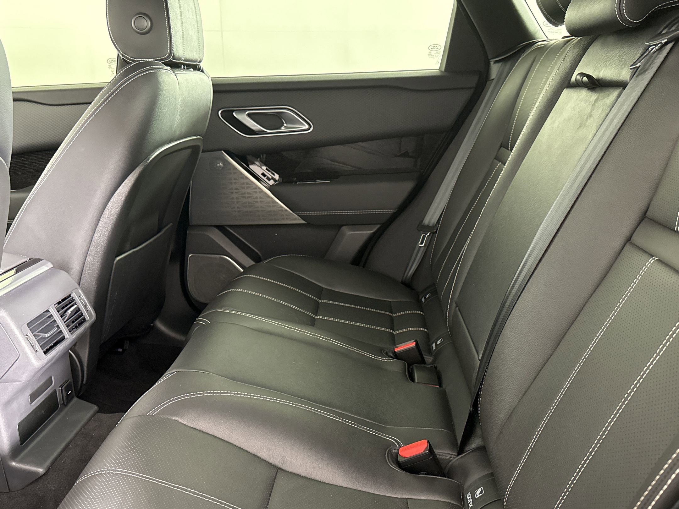 Used 2022 Land Rover Range Rover Velar S image 22