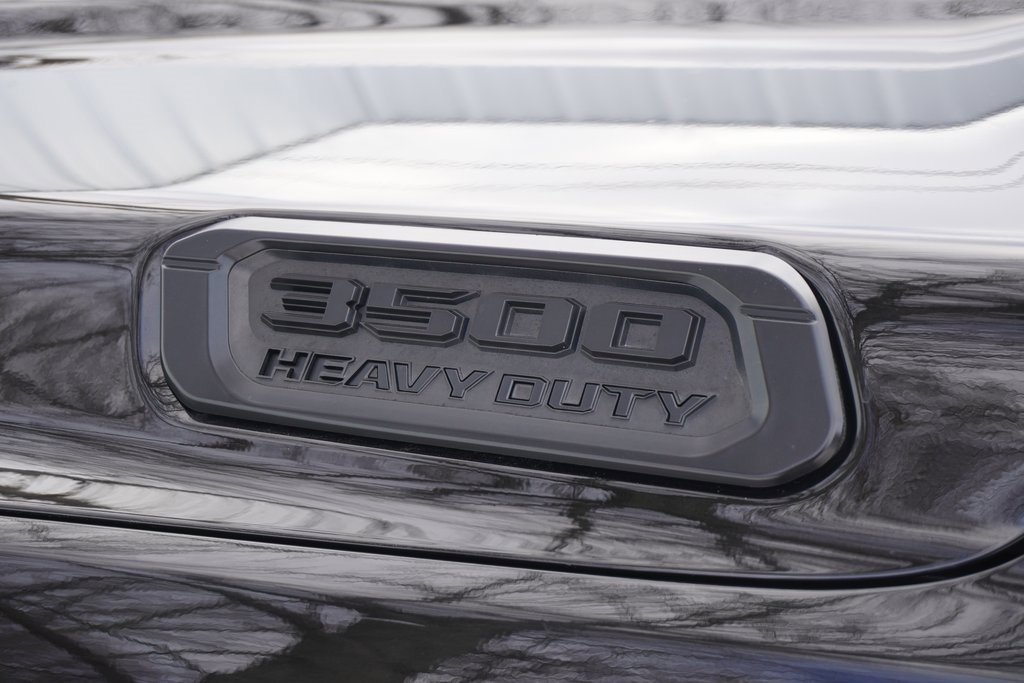 Used 2021 RAM 3500 Tradesman w/ Chrome Appearance Group image 8