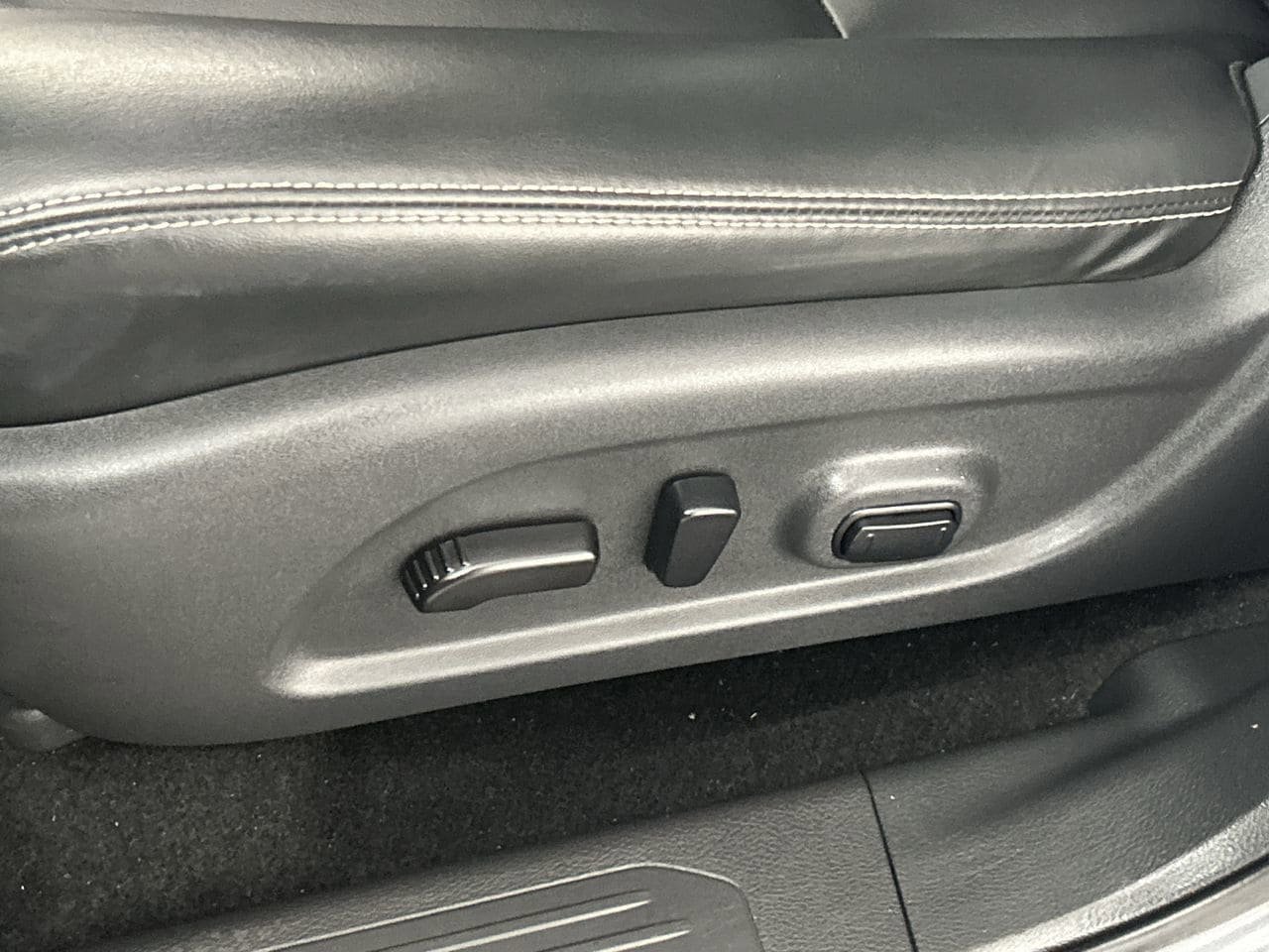 Used 2023 Nissan Murano SV AWD/4WD image 19