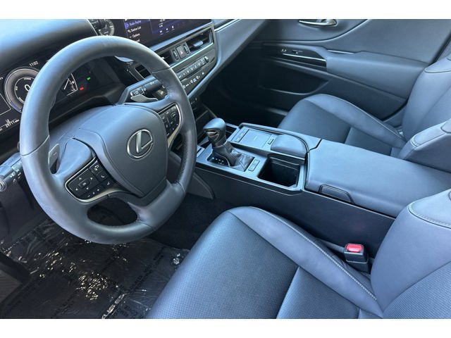 Certified 2022 Lexus ES 300h w/ Premium Package FWD image 10