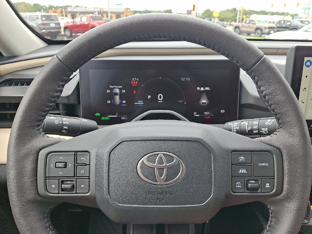 Used 2026 Toyota RAV4 XLE Premium w/ Panoramic Sun Roof Package AWD/4WD image 20