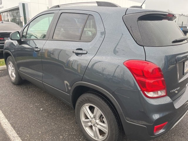 Certified 2022 Chevrolet Trax LT w/ LT Convenience Package image 3