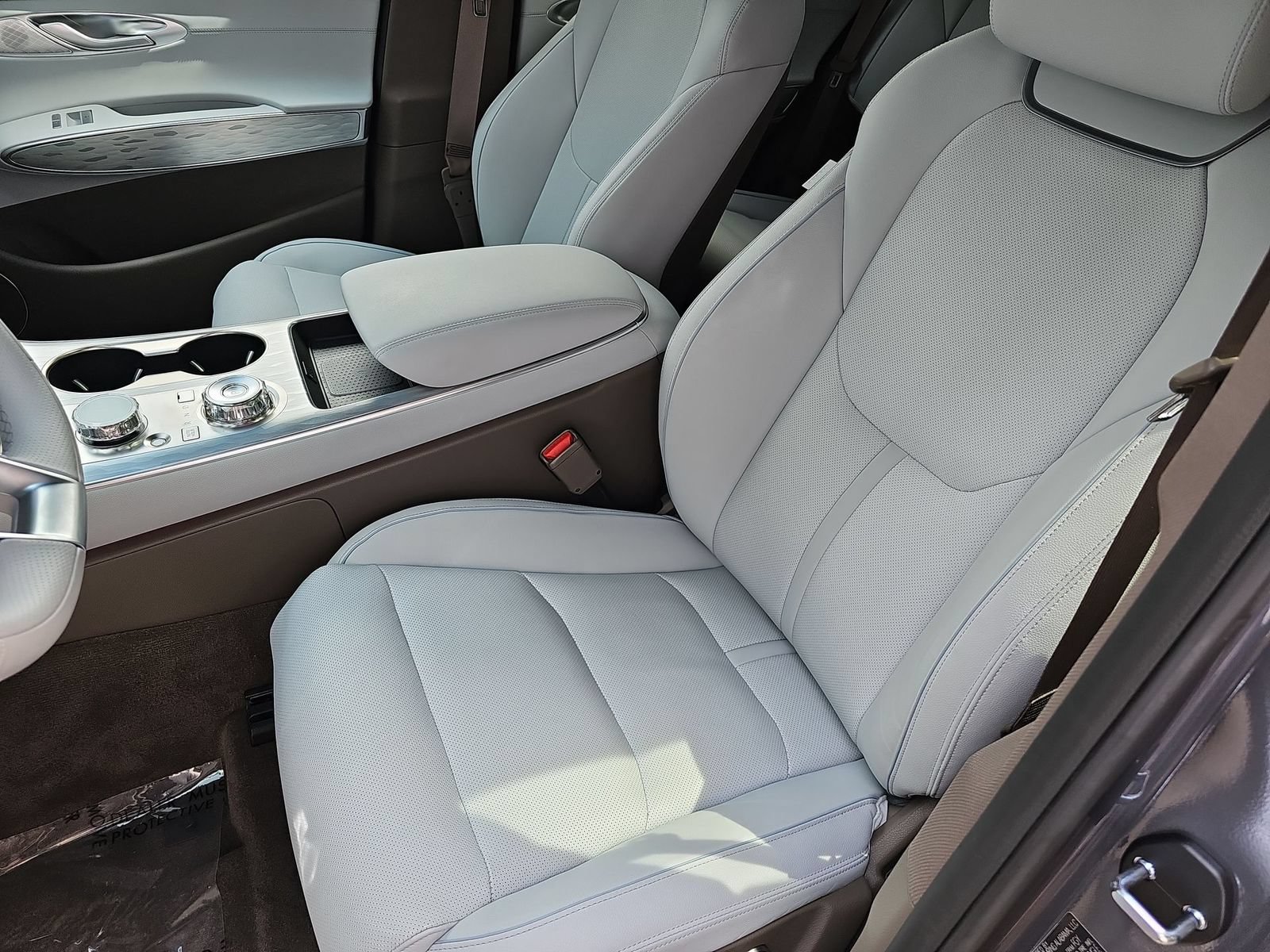 Certified 2026 Genesis Electrified GV70 AWD/4WD image 15