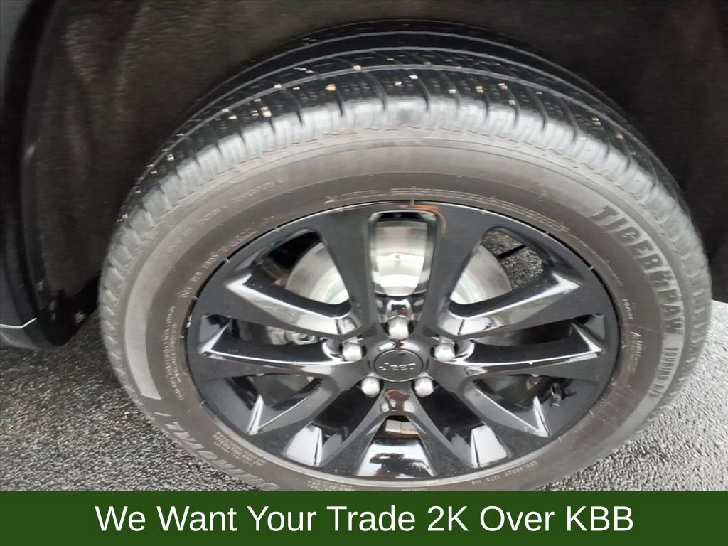 Used 2020 Jeep Grand Cherokee Altitude image 16