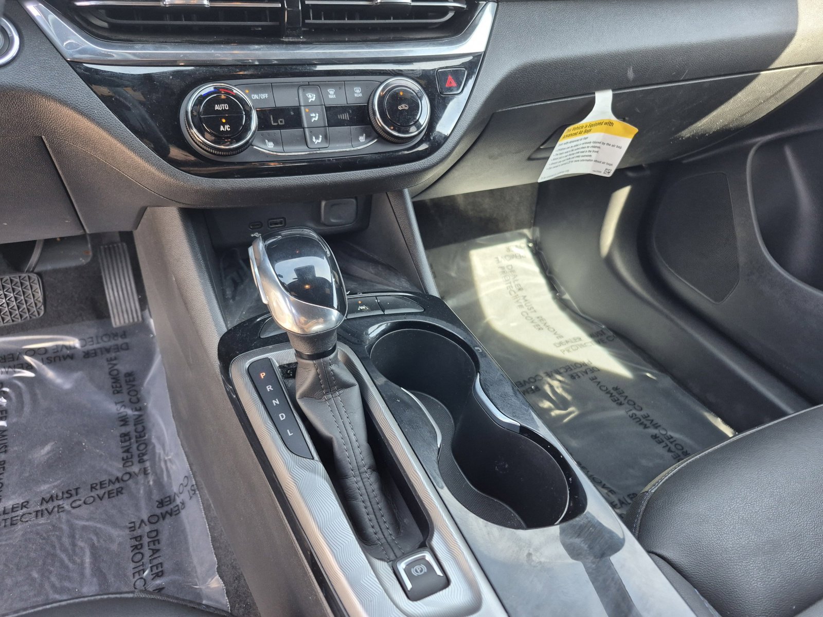 Used 2025 Buick Envista Sport Touring w/ Convenience I Package FWD image 12
