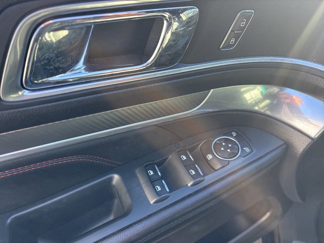 Used 2017 Ford Explorer Sport image 13