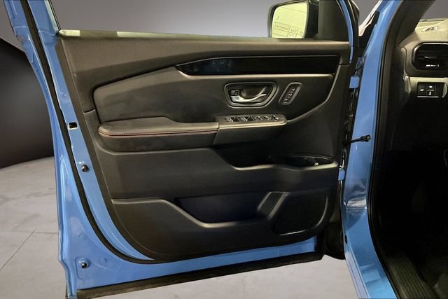 Certified 2023 Honda Pilot TrailSport image 20