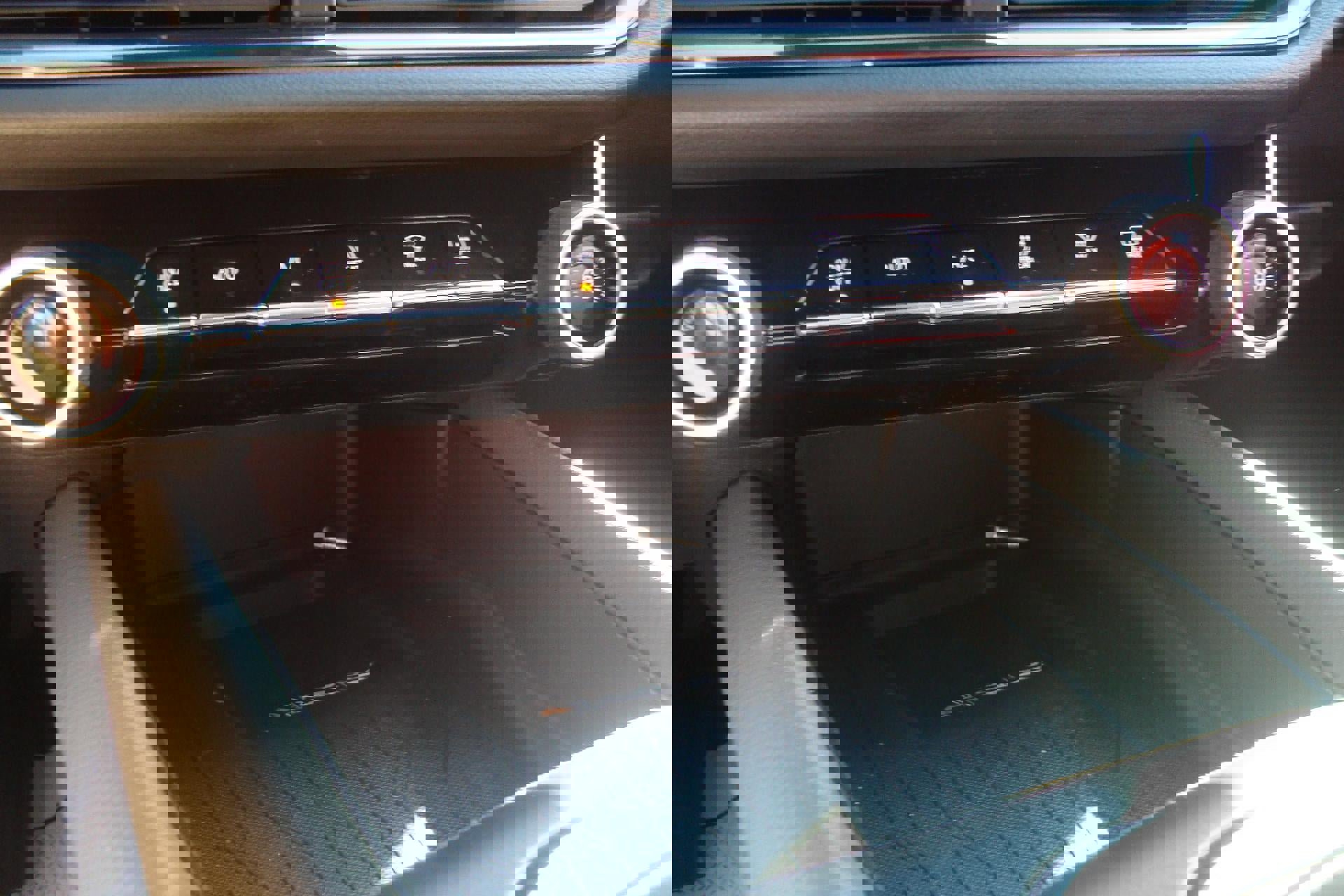 Used 2025 Chevrolet Equinox EV RS image 12