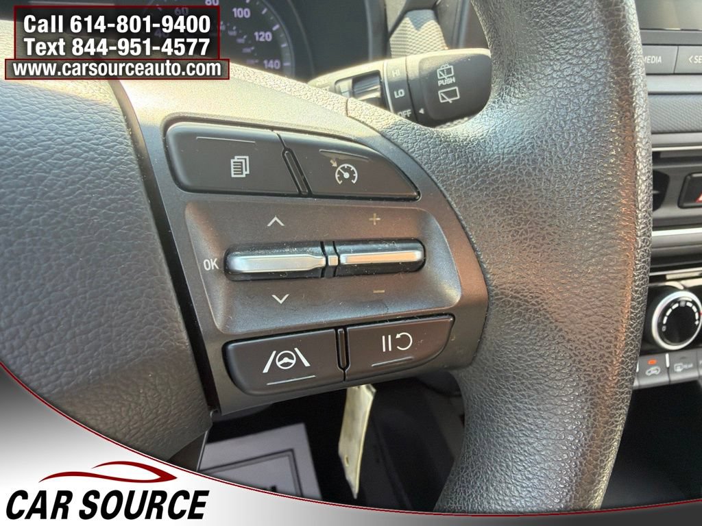 Used 2023 Hyundai Kona SE AWD/4WD image 12