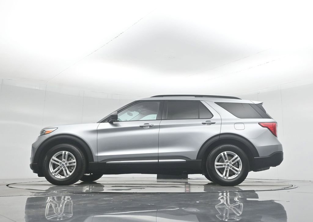 Certified 2023 Ford Explorer XLT image 58