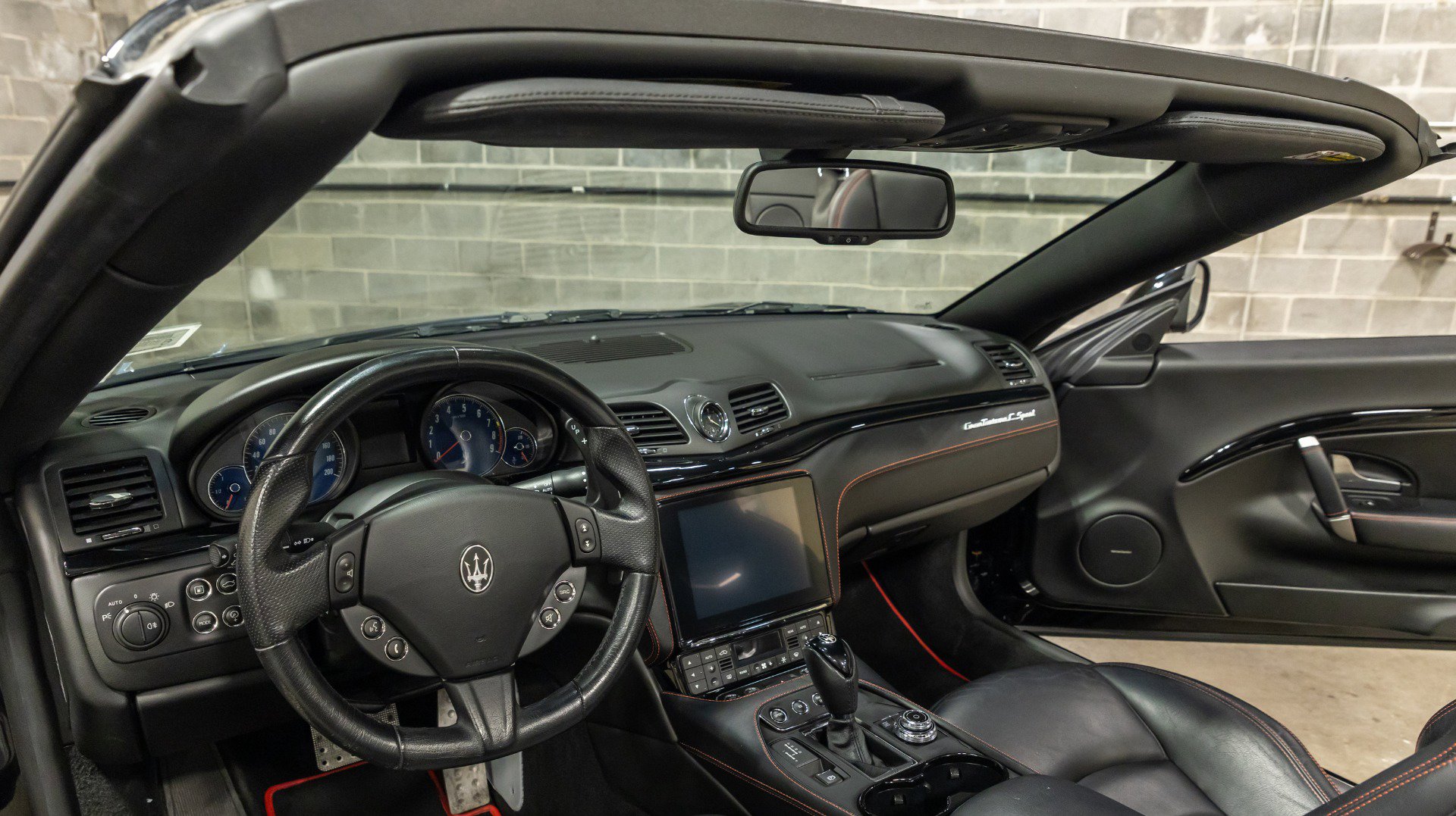 Used 2018 Maserati GranTurismo MC image 39