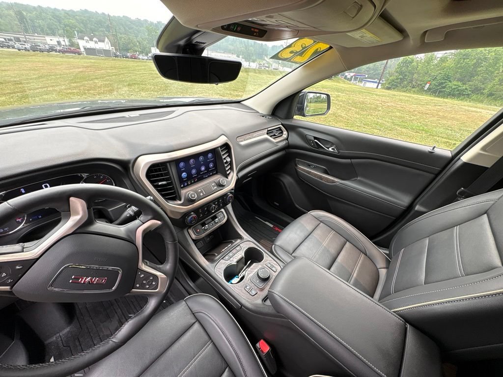 Used 2023 GMC Acadia Denali w/ Denali Technology Package AWD/4WD image 18