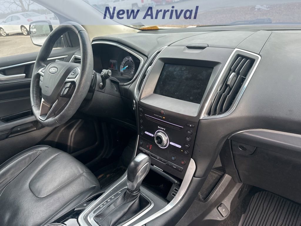 Used 2018 Ford Edge Titanium w/ Equipment Group 301A image 7